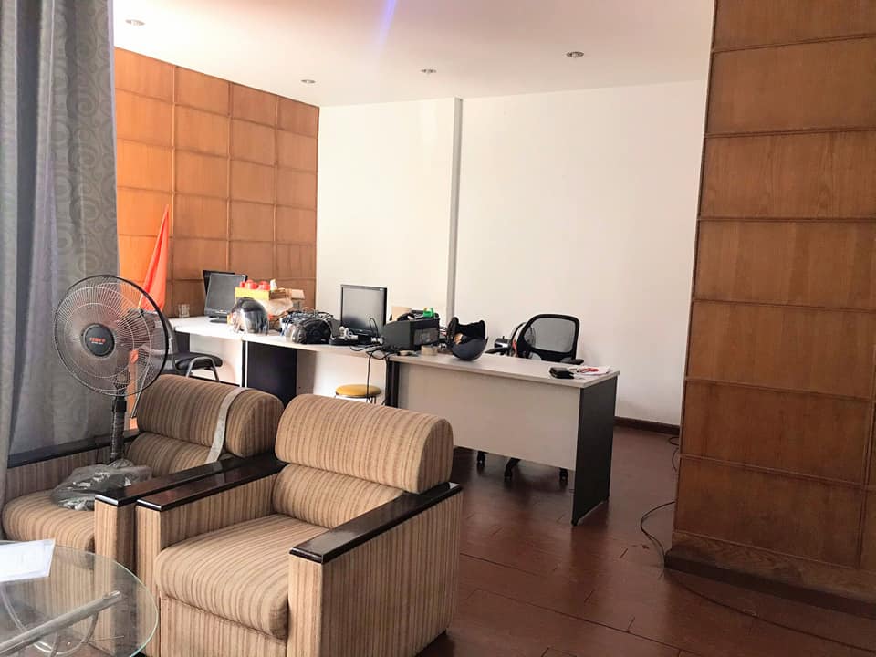 Nhà hiện đang làm văn phòng công ty