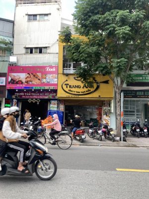 Bán nhà mặt tiền đường Lê Văn Sỹ Quận 3