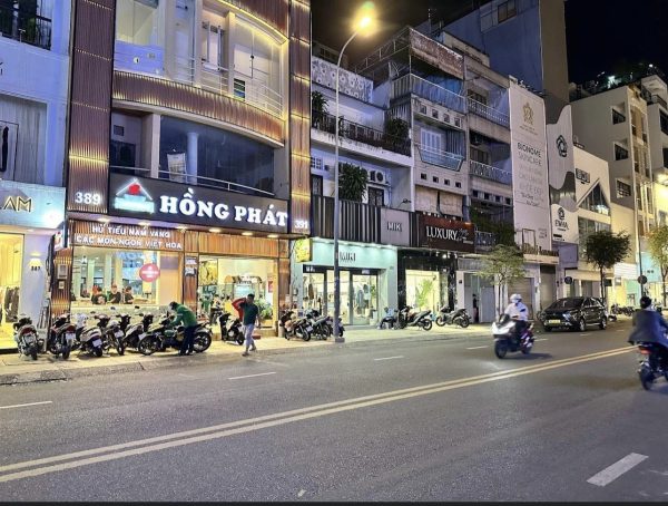 Bán nhà mặt tiền Võ Văn Tần Quận 3