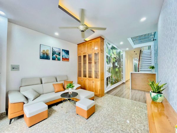 Bán nhà gần ngã tư Hàng Xanh