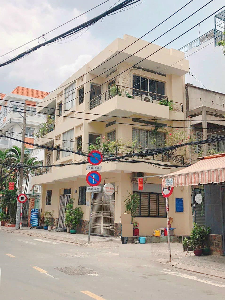 Bán nhà mặt tiền Đoàn Thị Điểm